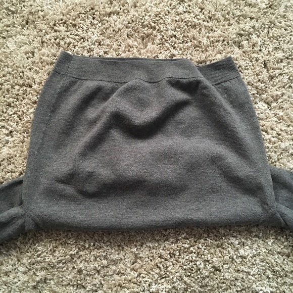 Turnbery Fine Wool Sweater - Picture 3 of 3